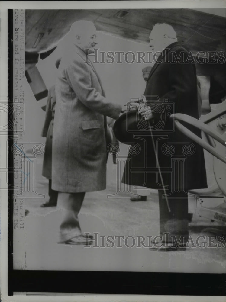 Load image into Gallery viewer, 1952 Press Photo British Prime Minster Winston Churchill greeted Pres.Truman
