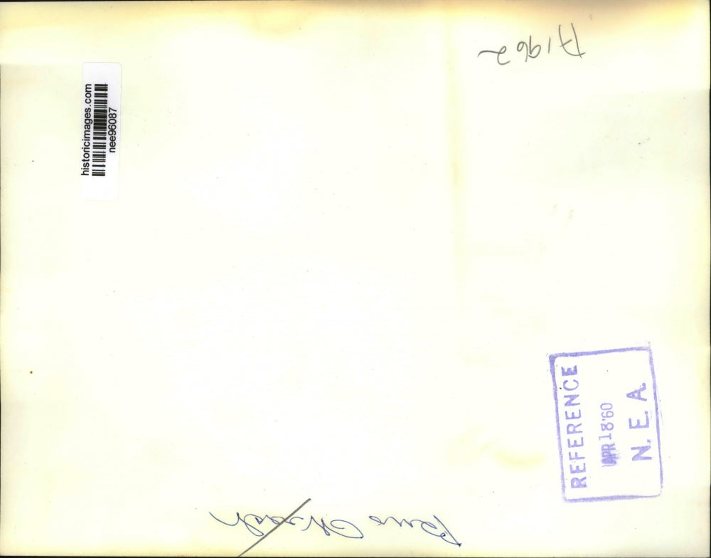 1960 Press Photo Bus crashed with a Motorist parring on a curve in Pitman N.J