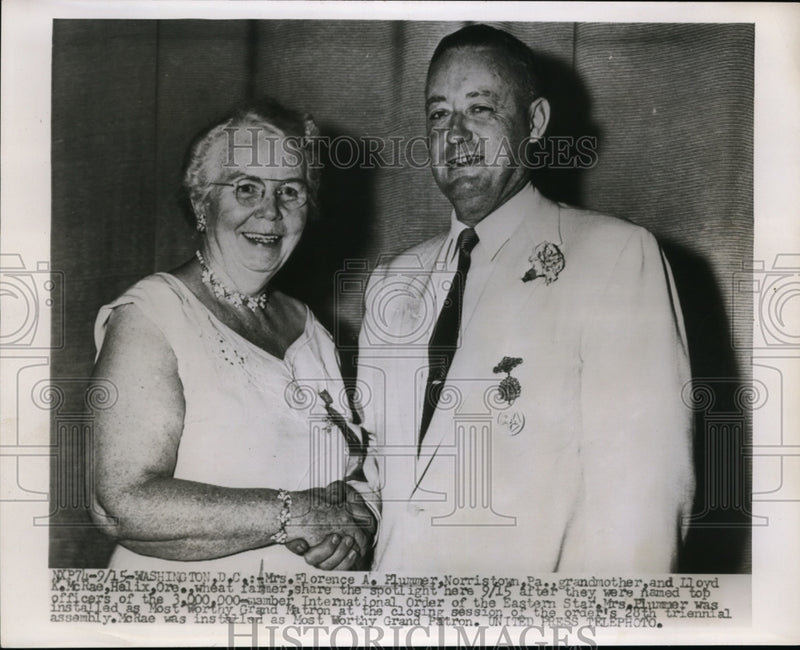 Load image into Gallery viewer, 1955 Press Photo Florence A.Plummer Lloyd K.McRae of Intl.order of Eastern Star
