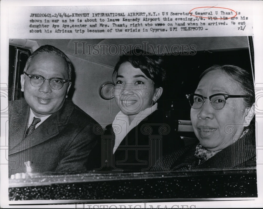 1964 Press Photo U.Thant,U.N Sec. General with his family leaves Kennedy Airport