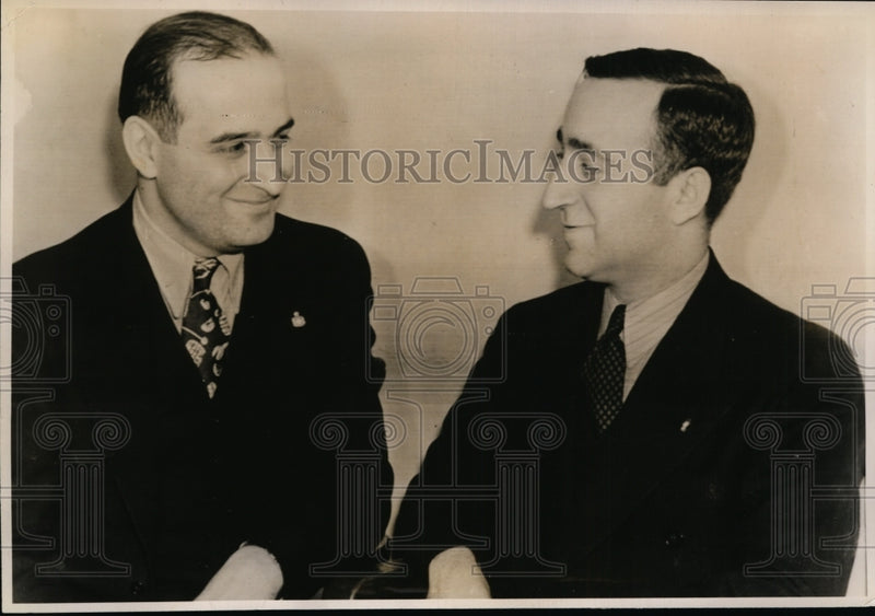 Load image into Gallery viewer, 1941 Press Photo Louis Kronenberg released on a charge of embezzling $26,000
