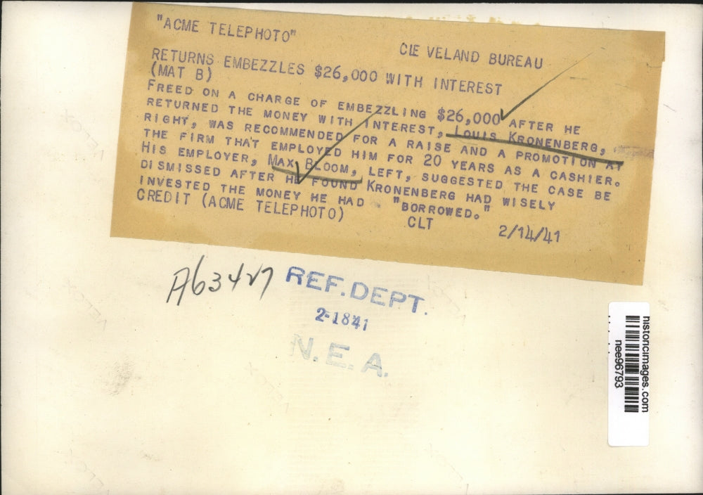 1941 Press Photo Louis Kronenberg released on a charge of embezzling $26,000