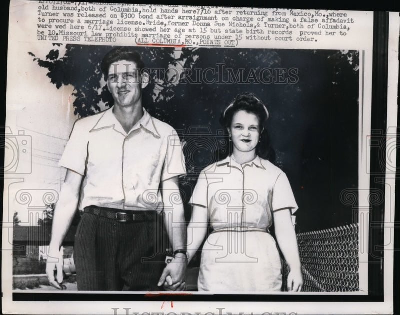 Load image into Gallery viewer, 1957 Press Photo Mrs.Charles W.Turner Jr.10 yr.old bride and husband of Colombia
