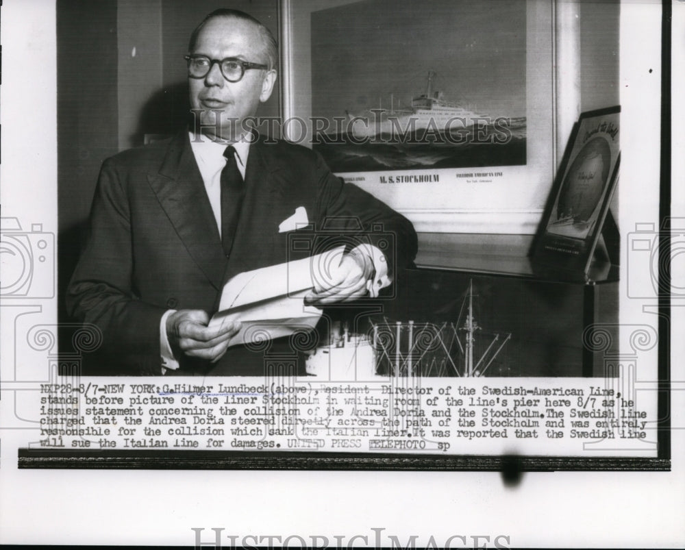 1956 Press Photo Hilmer Lundbeck In Waiting Room Of Line's Pier - nee96924