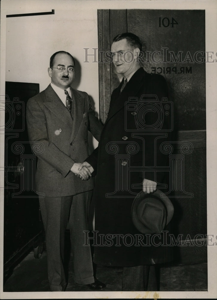 Load image into Gallery viewer, 1936 Press Photo George Hayes accused of murdering the manager of a chain store
