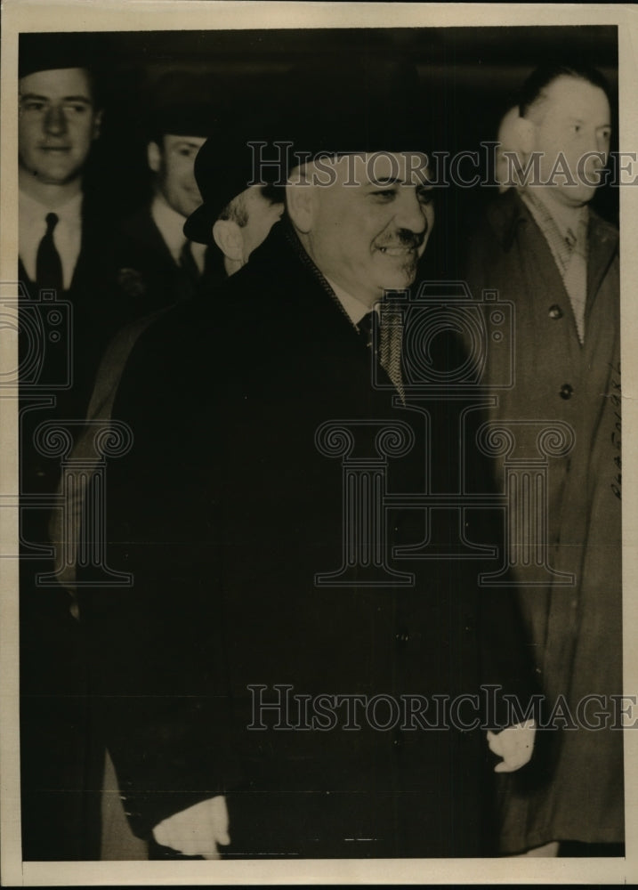 1939 Press Photo Jean Malsky,Soviet Amb. to London arrived at Victoria Station
