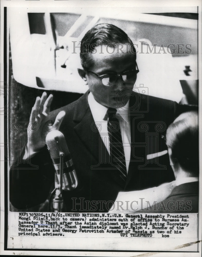 1961 Press Photo U.Thant of Burma sworn in as Acting U.N Secretary General