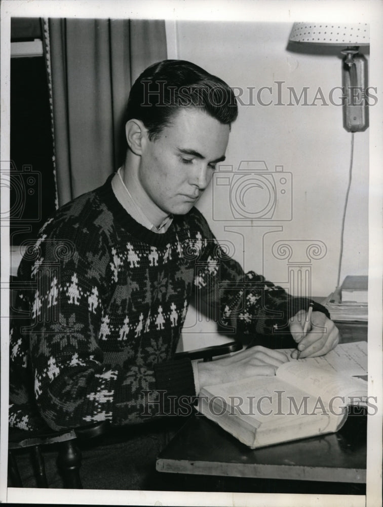 1944 Press Photo Kennth Battles joined N.Y. Yankees as a Southpaw Pitcher