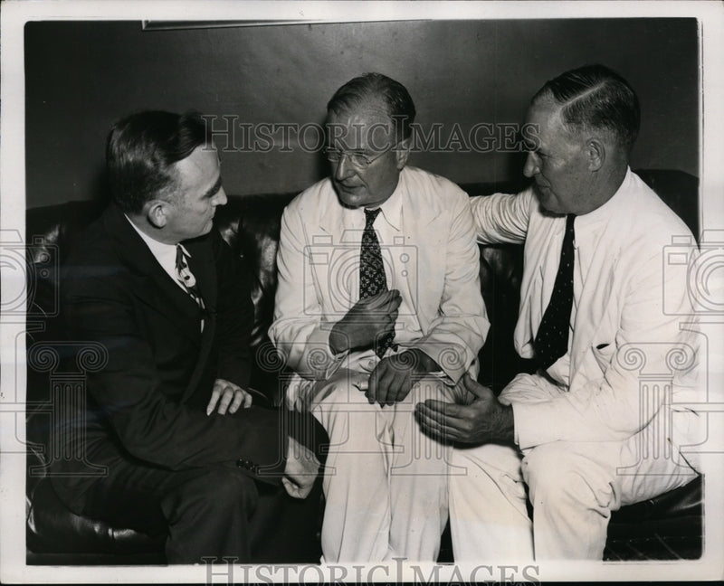 Load image into Gallery viewer, 1938 Press Photo Senators Joseph C.O'Mahoney,Burton K.Wheeler, Edward R. Burke
