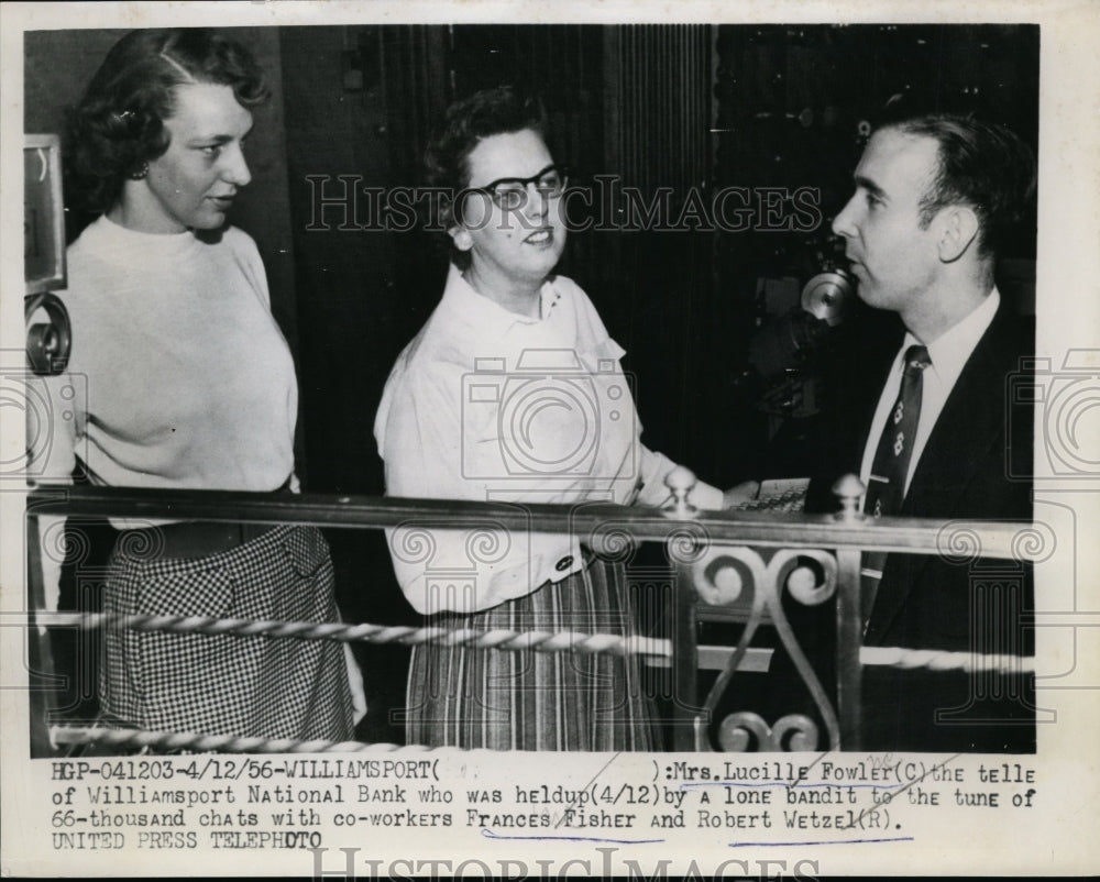 1956 Press Photo Mrs.Lucille Fowler bank teller held up by lone Bandit