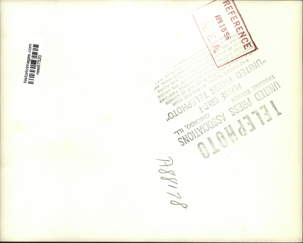 1956 Press Photo Mrs.Lucille Fowler bank teller held up by lone Bandit