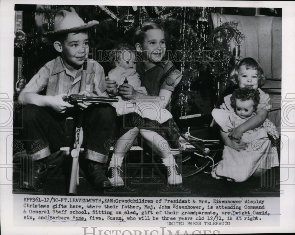 1935 Press Photo Grandchildren of the President and Mrs. Eisenhower - nee97748
