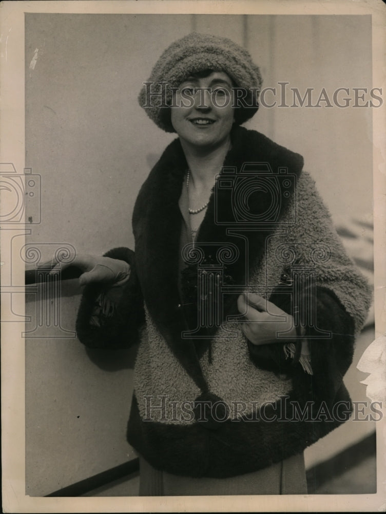 1922 Press Photo Ms.Helen Walker of N.Y. arrive on S.S. Celtic - nee97913