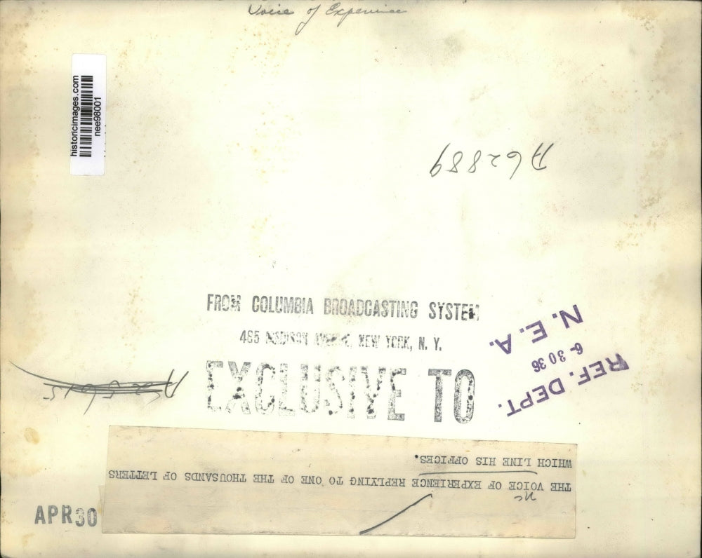 1936 Press Photo Voice of Experience replies to thousand of letters - nee98001