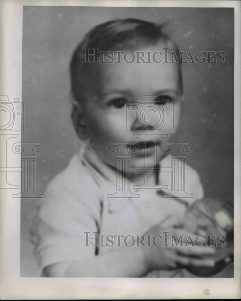 Load image into Gallery viewer, 1944 Press Photo Ronald Thompson son of Arthur Thompson was kidnapped
