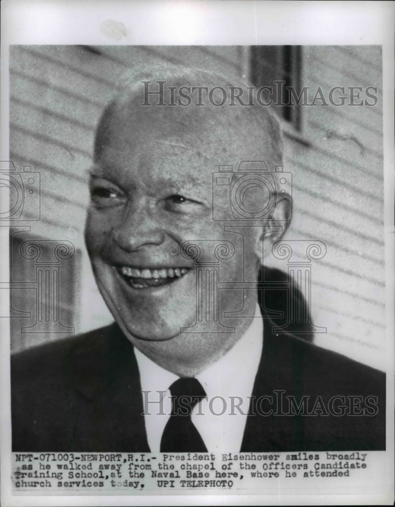 1960 Press Photo Pres.Dwight Eisenhower at the Naval Base in Newport R.I
