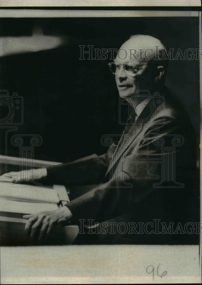 1960 Press Photo Pres.Eisenhower delivers his state of the World address