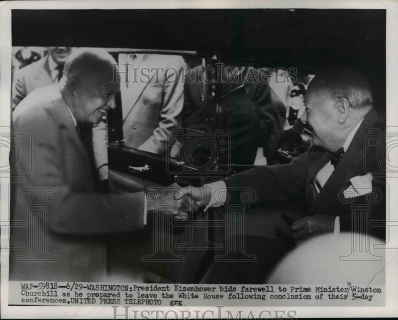 Load image into Gallery viewer, 1954 Press Photo Pres.Dwight Eisenhower bids farewell to Sir Winston Churchill
