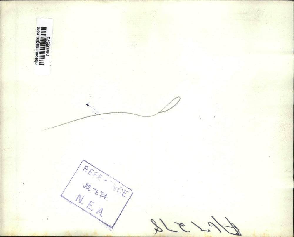 1954 Press Photo Pres.Dwight Eisenhower bids farewell to Sir Winston Churchill