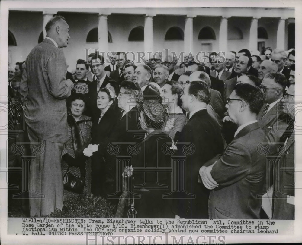 1953 Press Photo Pres.Eisenhower talks to the Republican Natl.Committee