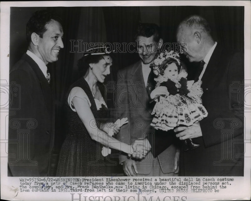 Load image into Gallery viewer, 1954 Press Photo Pres.Eisenhower received Czech Doll from Czech Refugees
