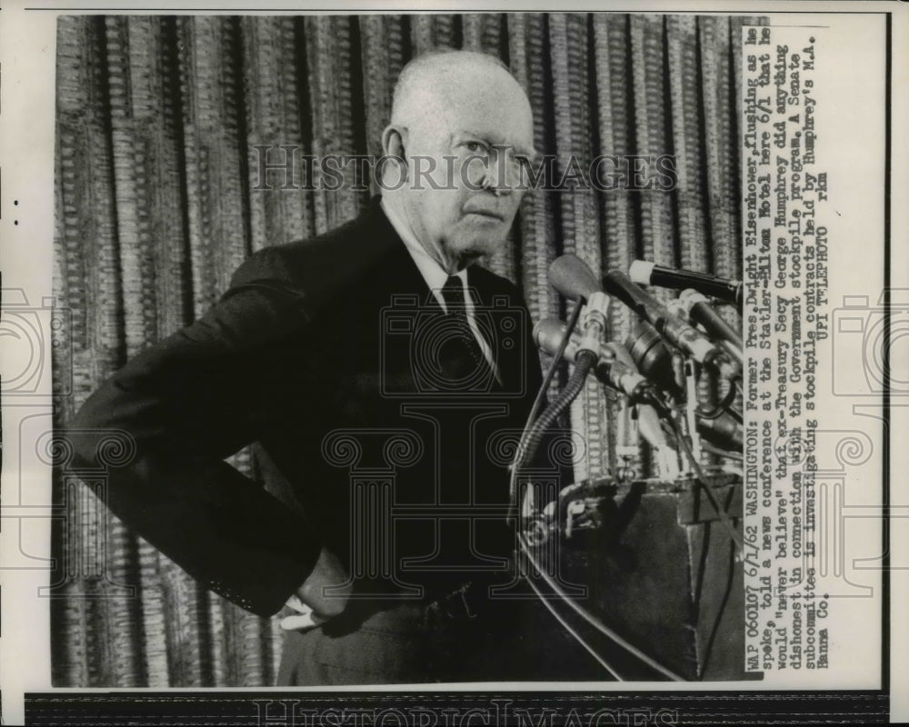 1962 Press Photo Dwight Eisenhower Speaks at Press Conference at Statler-Hilton