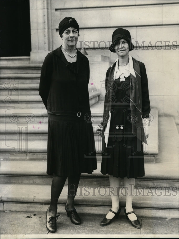 1929 Press Photo Rep.Ruth Bryan Owen from Florida with Ms. Mabel Van Dyke