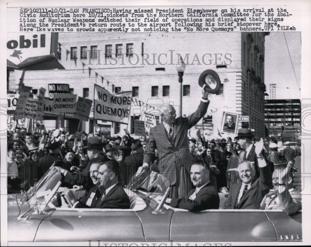 1958 Press Photo Pres.Dwight Eisenhower on his arrival at Civic Auditorium