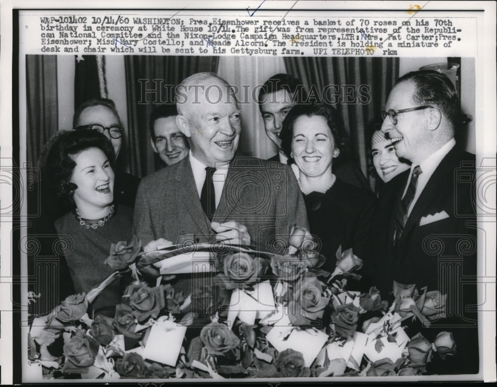 1960 Press Photo Pres.Eisenhower receive 70 roses on his 70th Birthday