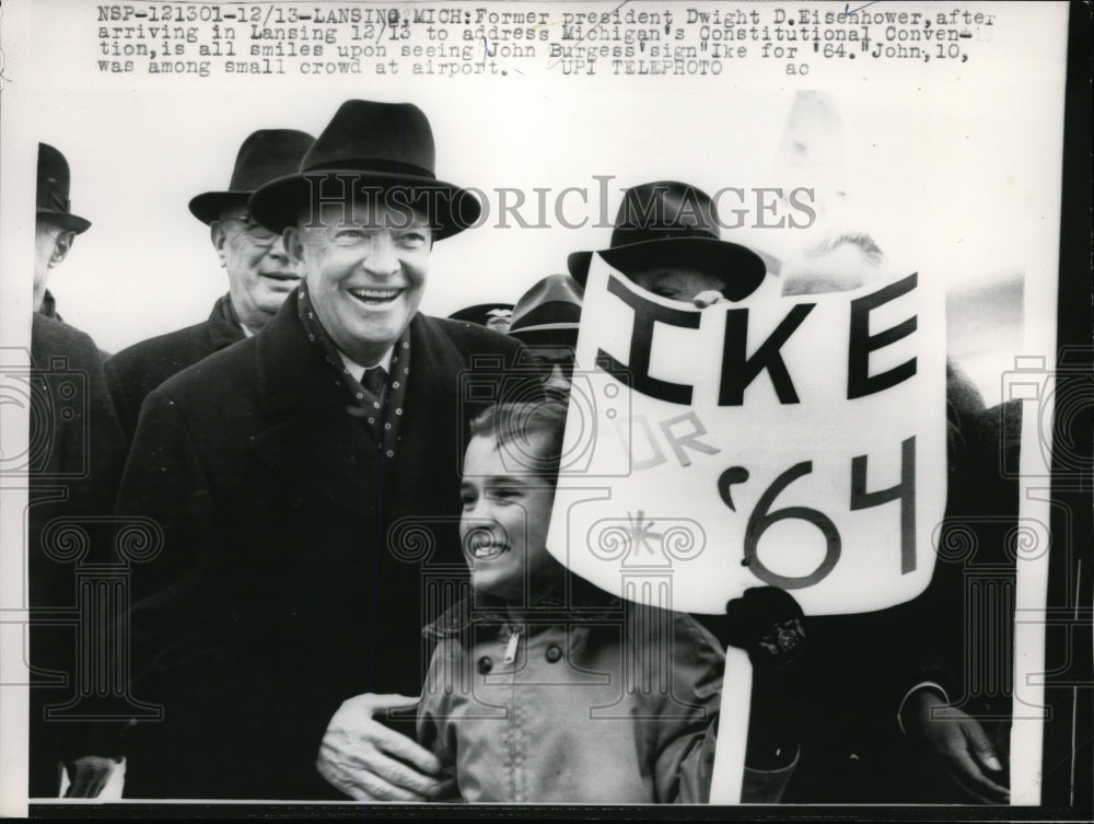 1961 Press Photo Gen.Dwight Eisenhower arriving in Lansing, Michigan - nee99590