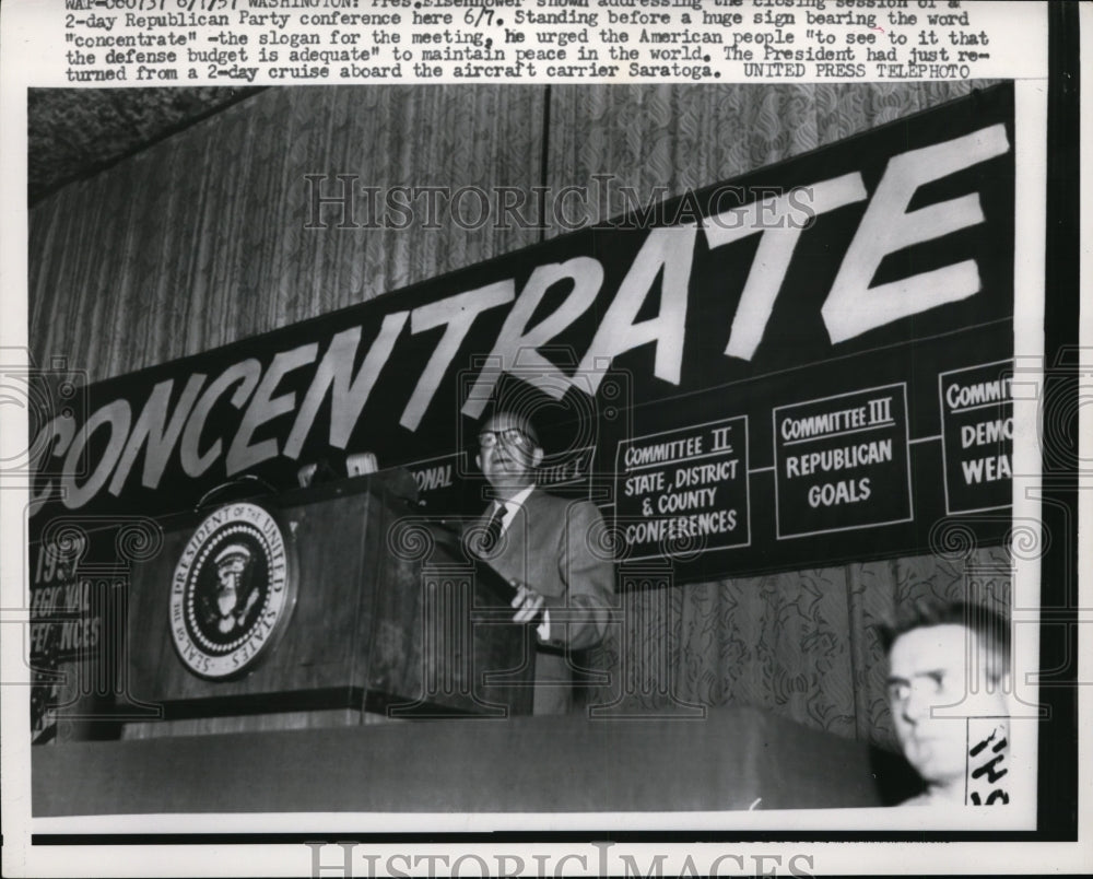 1957 Press Photo President Dwight D. Eisenhower at GOP Conference Podium