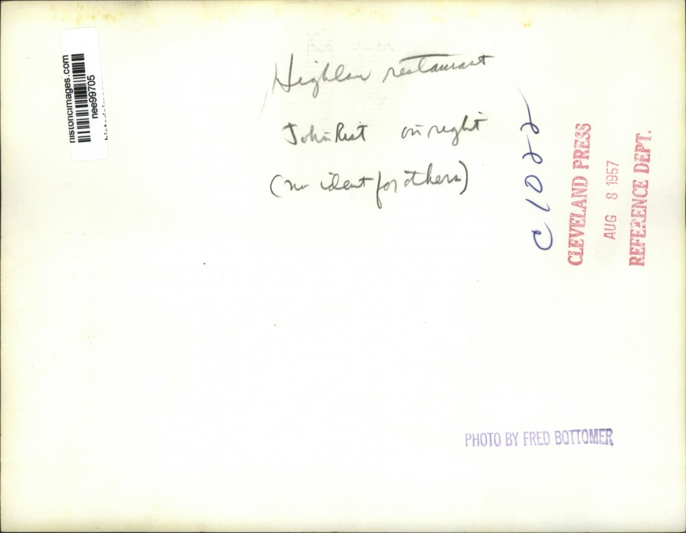 1957 Press Photo Highlan Restaurant Customer John Rist, Others - nee99705