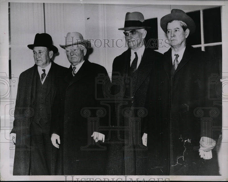 Load image into Gallery viewer, 1936 Press Photo Sen.Joseph T.Robinson, Vice Pres.John Nance Garner Joseph Byrns

