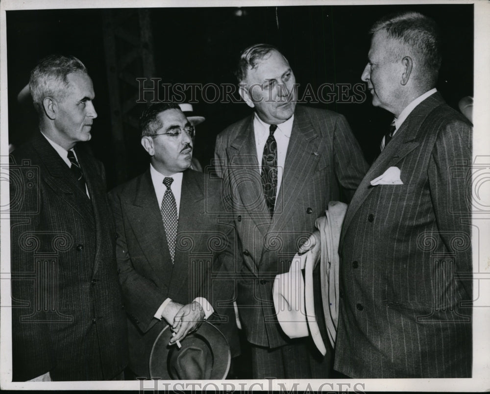 1947 Press Photo Governors En Route to Salt Lake City Conference - nee99904