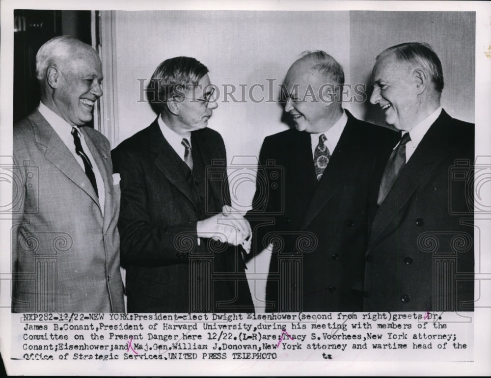 1952 Press Photo Dwight Eisenhower Greets Members of Committee on Present Danger