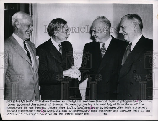 1952 Press Photo Dwight Eisenhower Greets Members of Committee on Present Danger