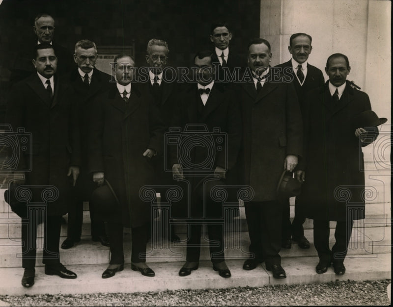 Load image into Gallery viewer, 1924 Press Photo South American diplomatic group seeks recognition from the US.

