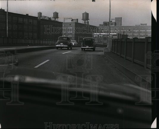 1951 Press Photo Shore Drive in Cleveland Ohio - nef00743
