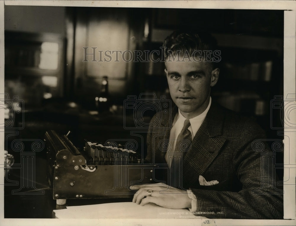 1927 Press Photo W.E. Thorne, Financial Wizard Of Department Of Commerce