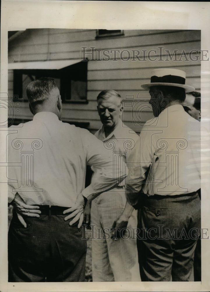 Load image into Gallery viewer, 1937 Press Photo John Wohlsen found drowned after daughter went missing

