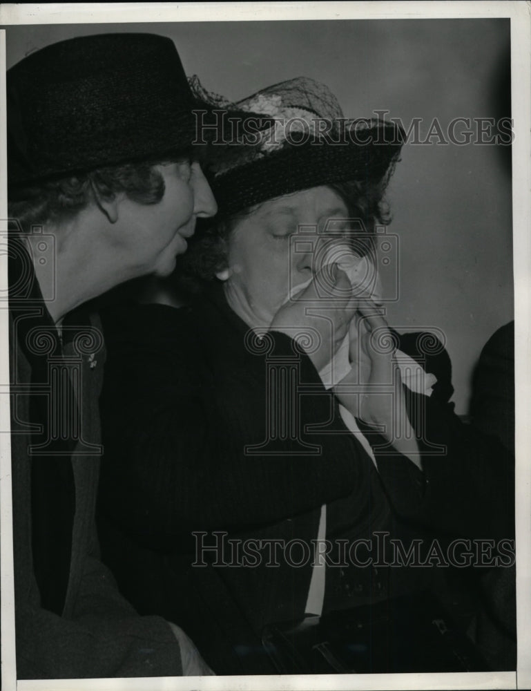 1940 Press Photo Inez Plouf &amp; Mary Alice Castro seek share of Howard estate- Historic Images