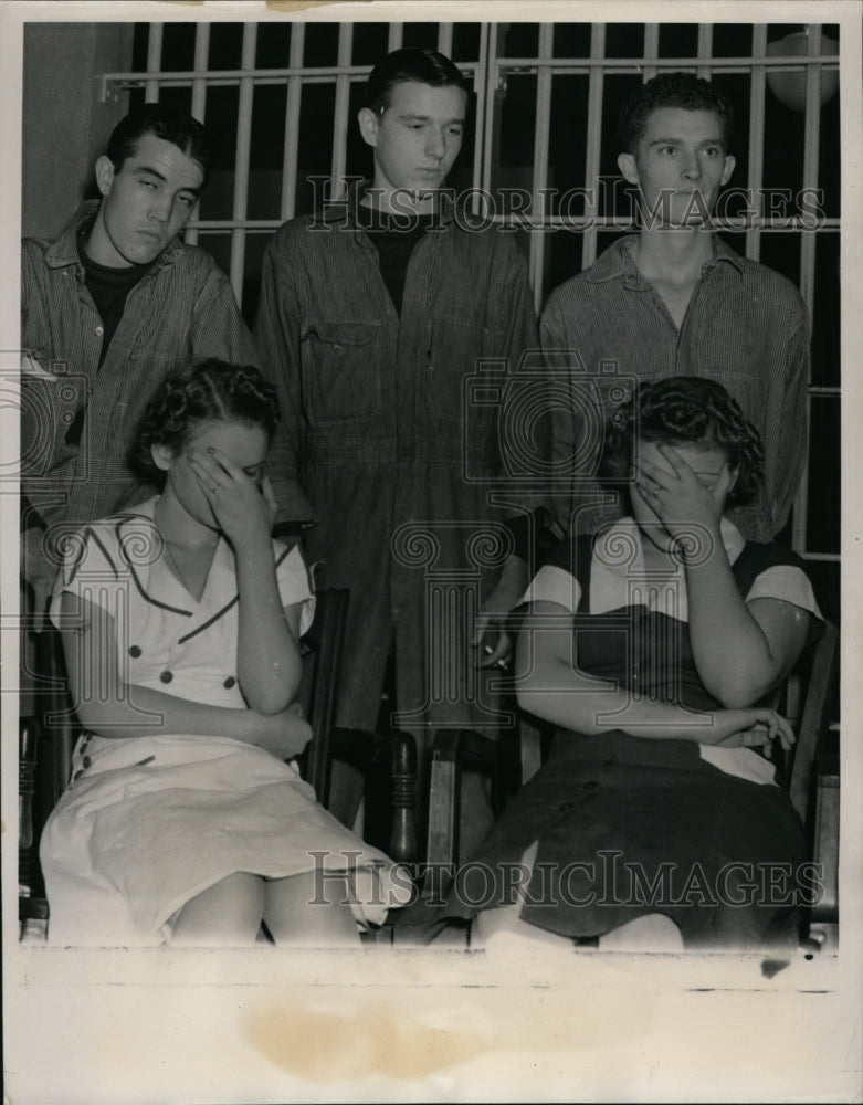Load image into Gallery viewer, 1939 Press Photo Five plead guilty in kidnapping &amp; robbery - nef01397
