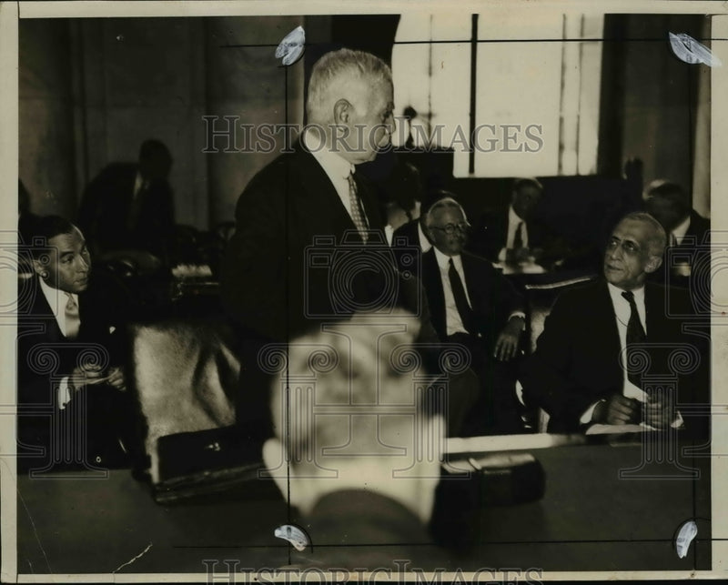 Load image into Gallery viewer, 1933 Press Photo Otto Kuhn testifies before Senate Banking Committee - nef01474
