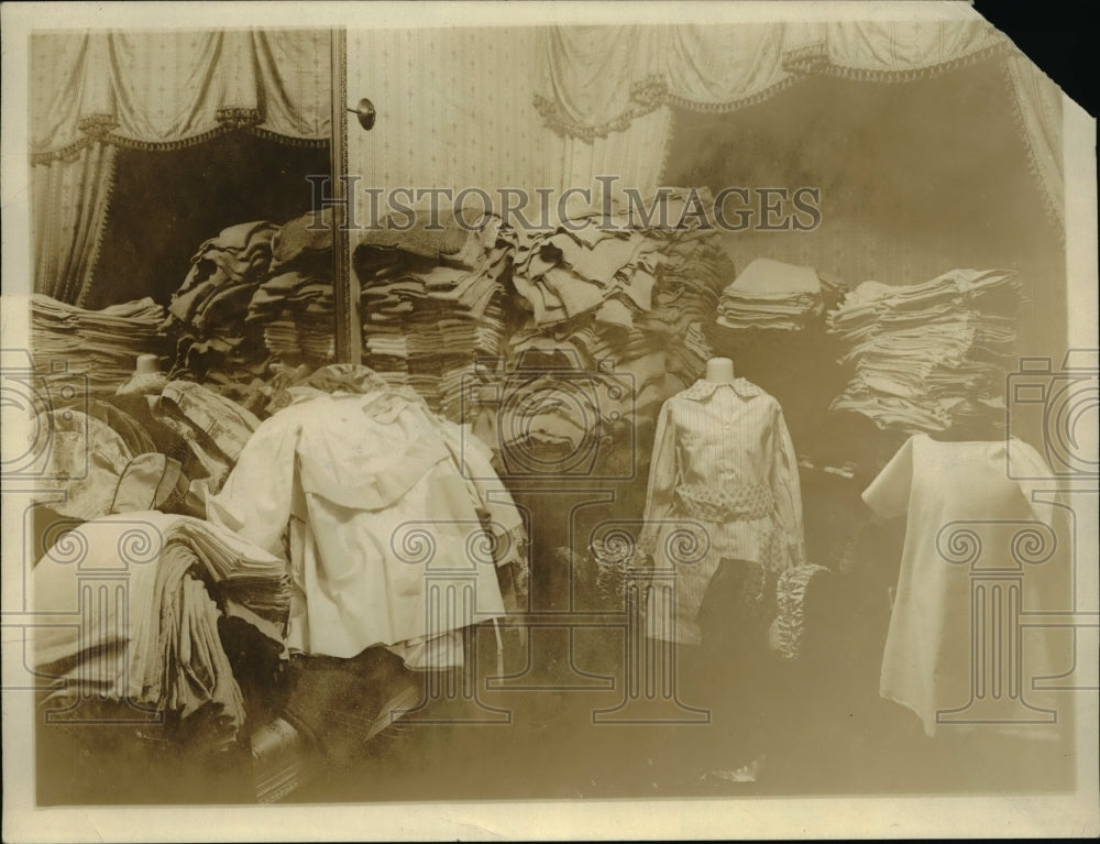1920 Press Photo Store room in home of Mrs Thomas Walsh - nef01513