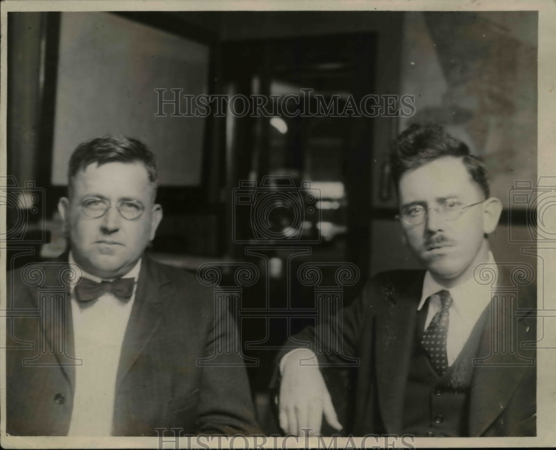 Load image into Gallery viewer, 1922 Press Photo Dr JW Lytle &amp; Dr Chester Stock at LA Museum of Science Art
