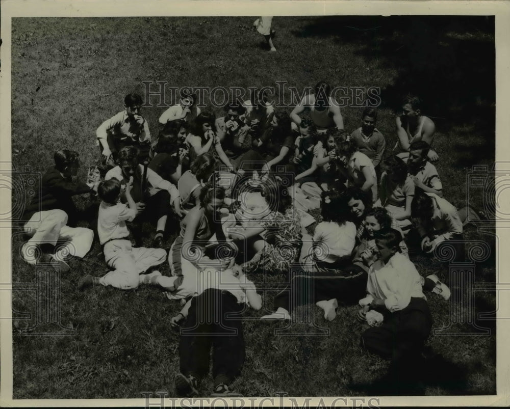 1939 Press Photo Children in Rocky Rover Metropolitan Park - nef01717