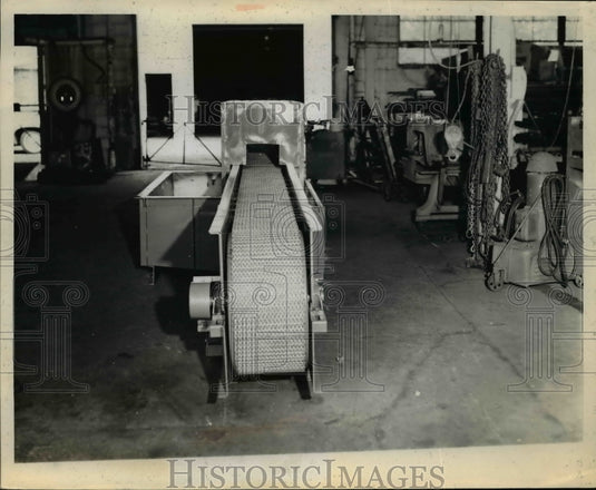 Press Photo Power Pack Conveyor - nef01724