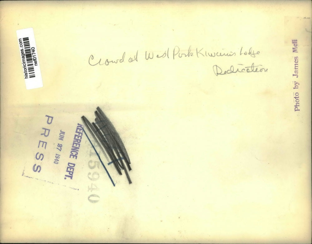 1940 Press Photo Crowd At West Park Kiwanis Lodge Dedication - nef01740