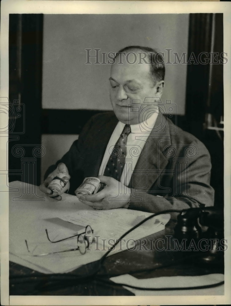 1933 Press Photo Clifford Hemphill President Bathing & Tennis Club - nef02140