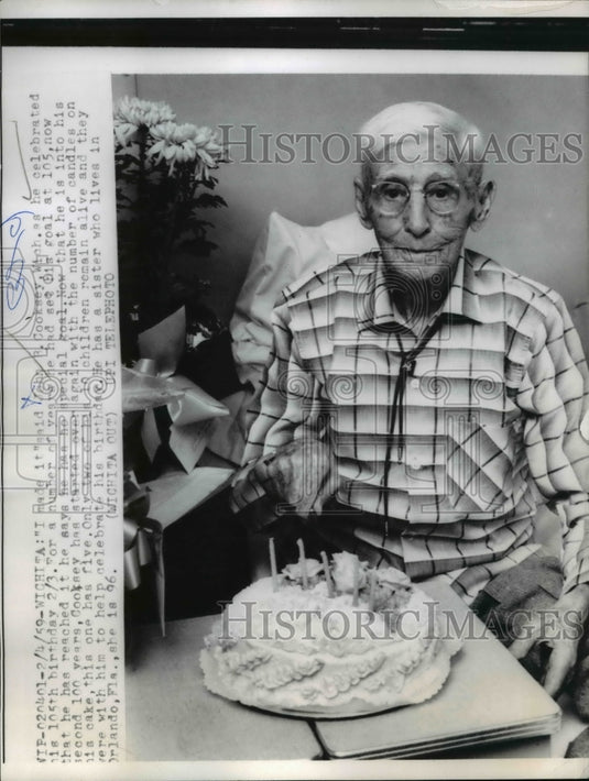 1959 Press Photo John B. Cooksey, Man Celebrating 105th Birthday - nef02284